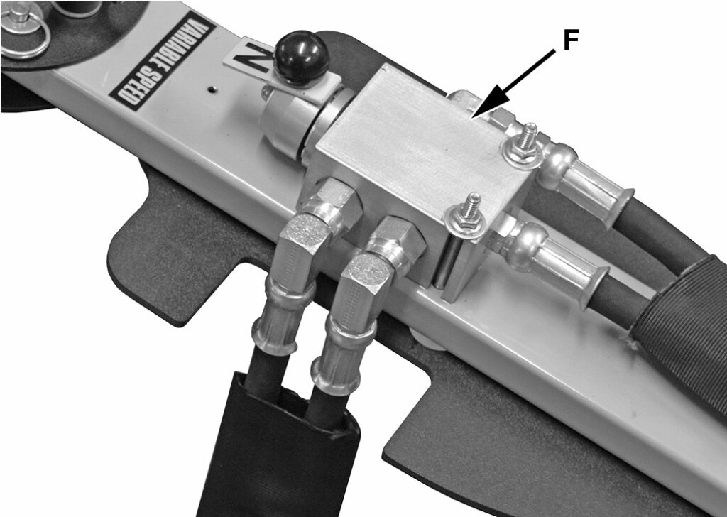 Hydraulic flow control block