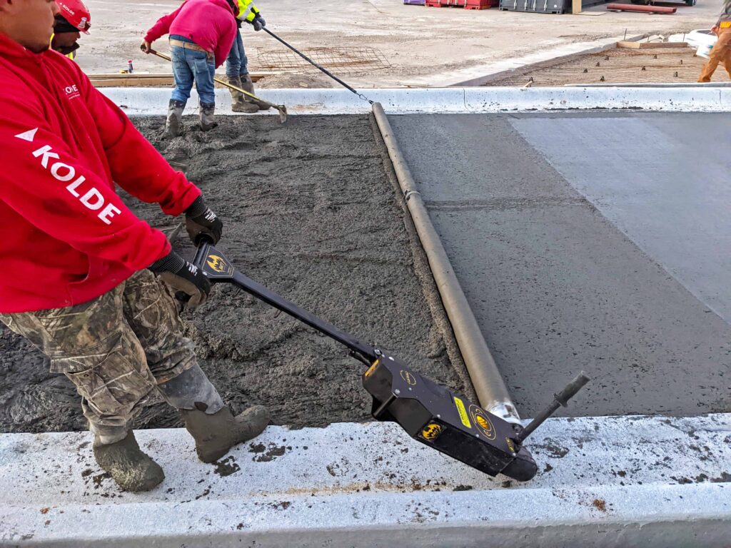 Batt Screed and Lynx System being used for parking lot